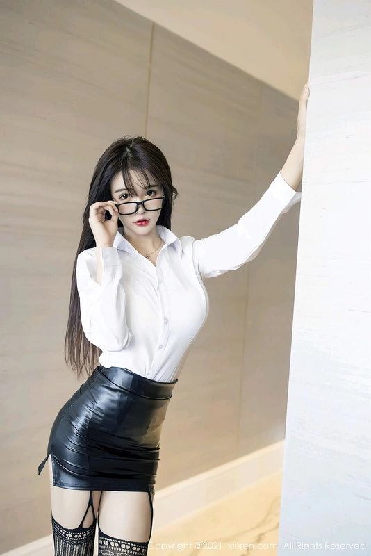 [XIUREN秀人网] 2021.01.06 NO.2976 - 南初妹妹